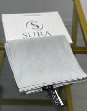 gri 2556 sura damalı monogram eşarp 4