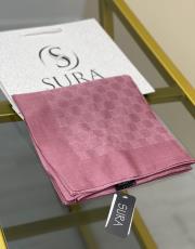 gülkurusu 2556 sura damalı monogram eşarp 4